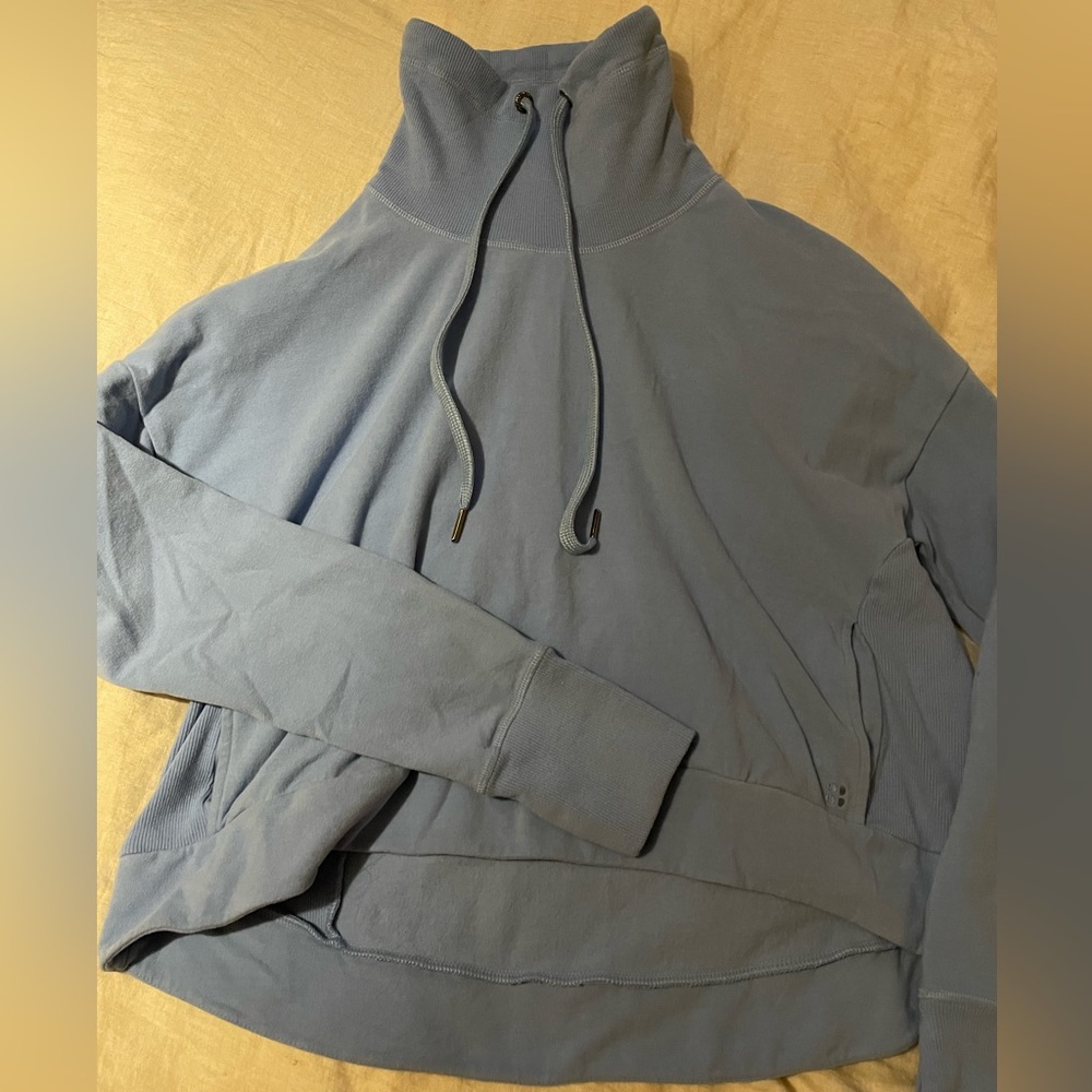 Like new. Size Medium. Sweaty Betty Harmonise Luxe Sweatshirt